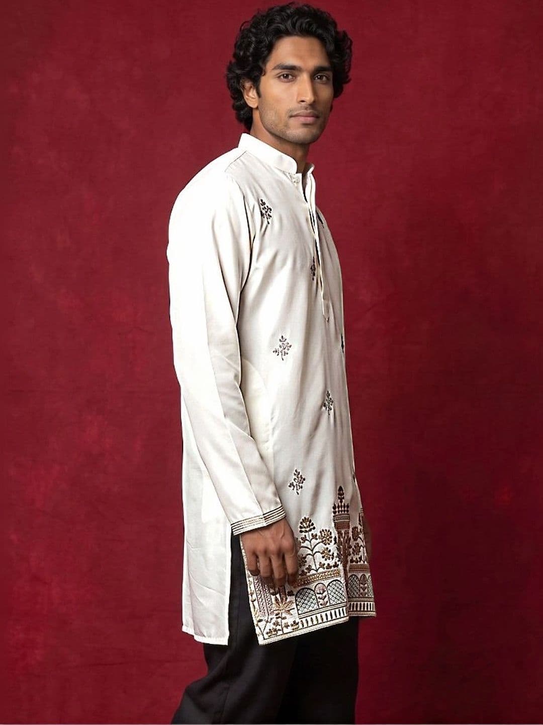 Jompers Men Ethnic Motifs Embroidered Thread Work Grandeur & Majestic Artwork Kurta thumbnail 5