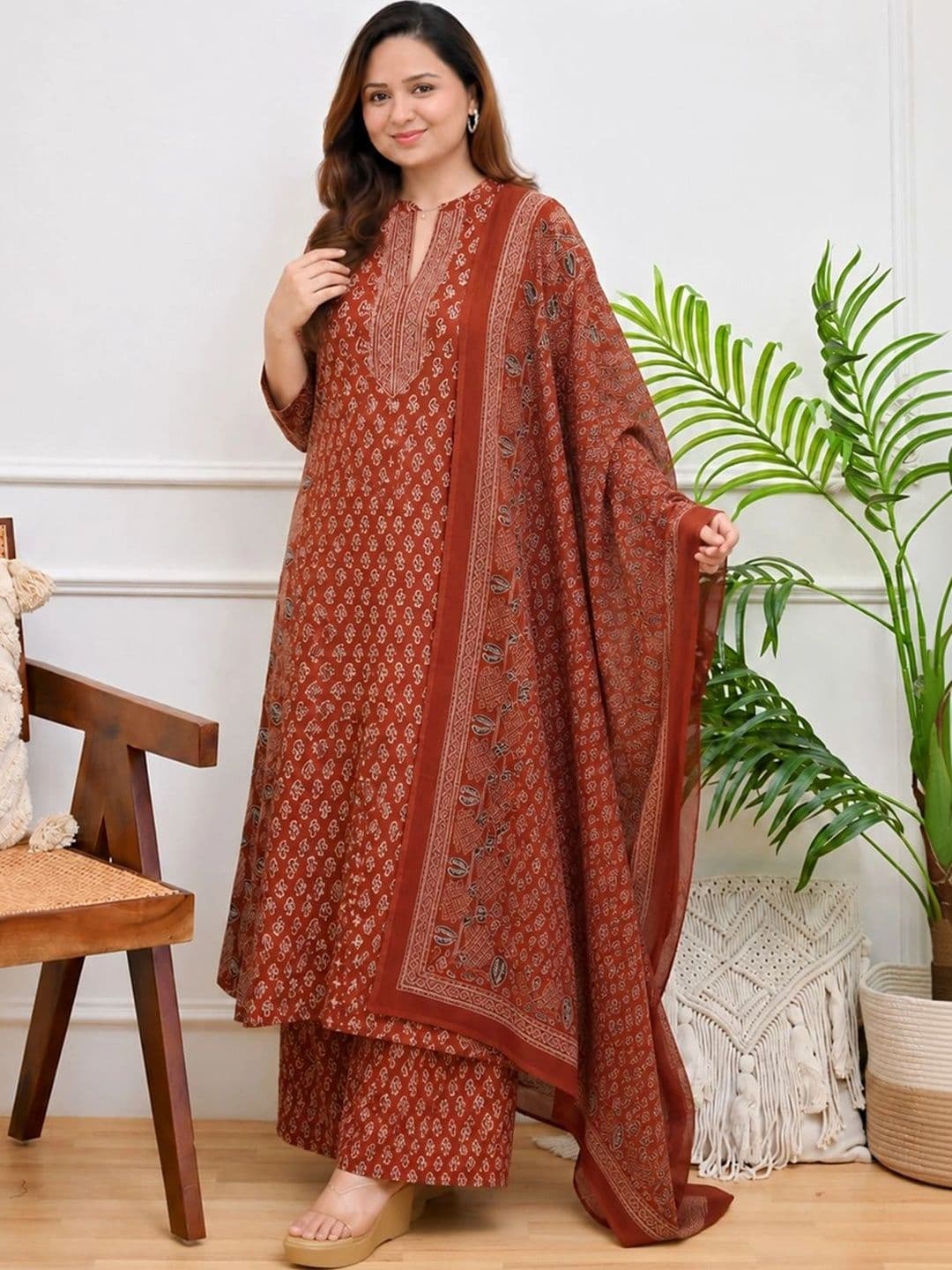 GoSriKi Women Ethnic Motifs Printed Regular Kurta with Palazzos & With Dupatta thumbnail 4