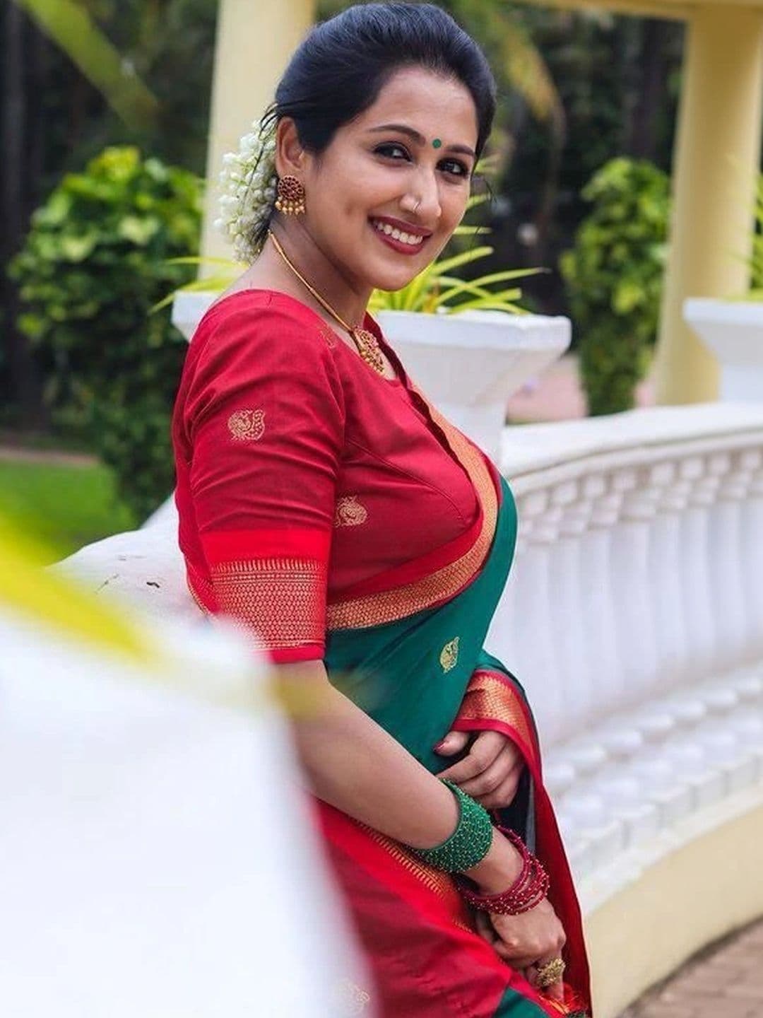 revika Woven Design Zari Art Silk Designer Kanjeevaram Saree thumbnail 3