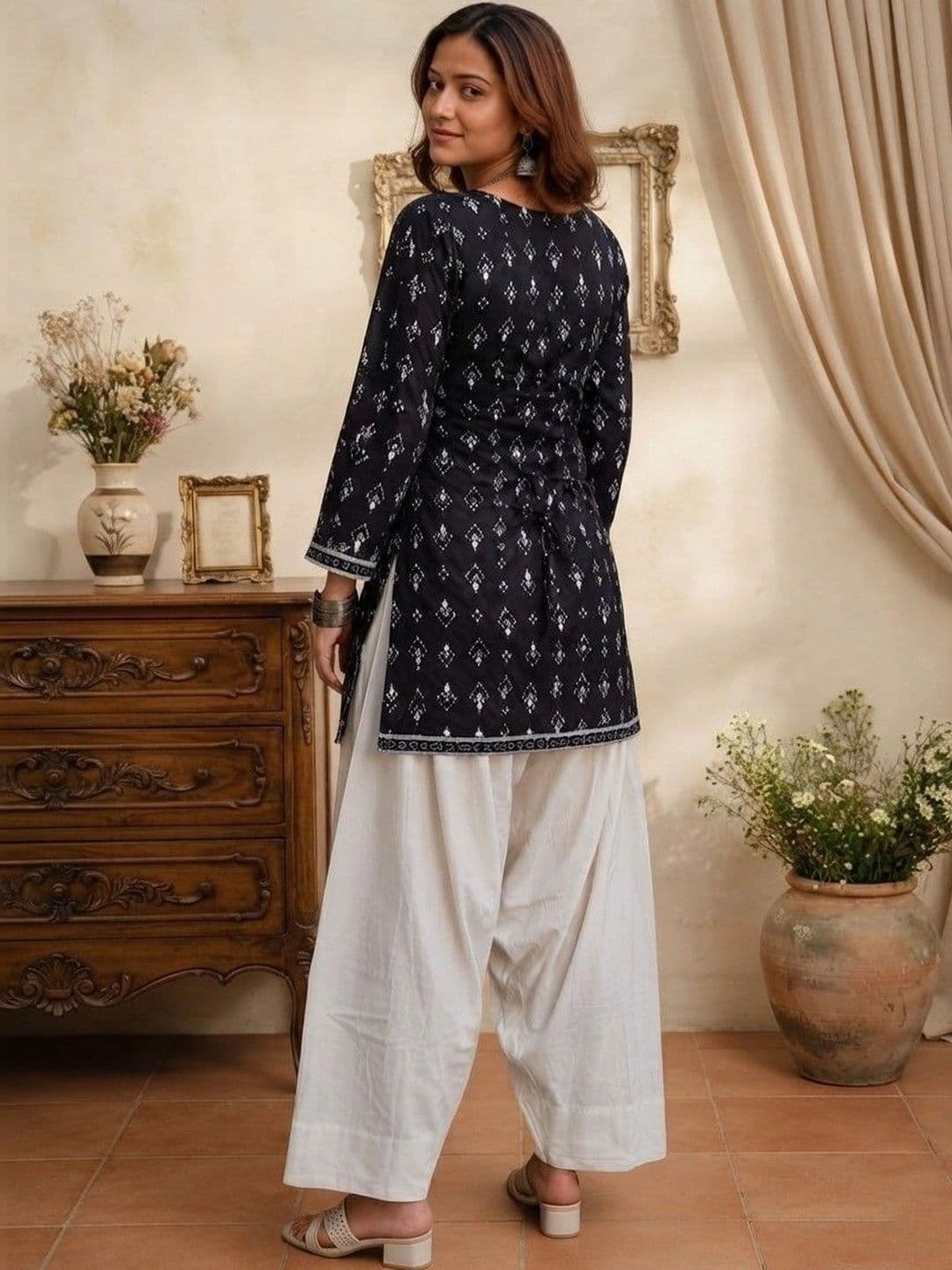 Sangria Women Printed Regular Pure Cotton Kurti with Farsi Salwar thumbnail 4