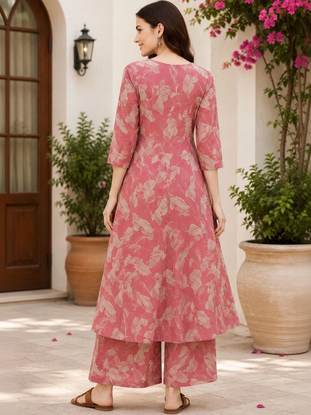 HIVA TRENDZ Women Floral Printed Empire Kurta with Palazzos thumbnail 5