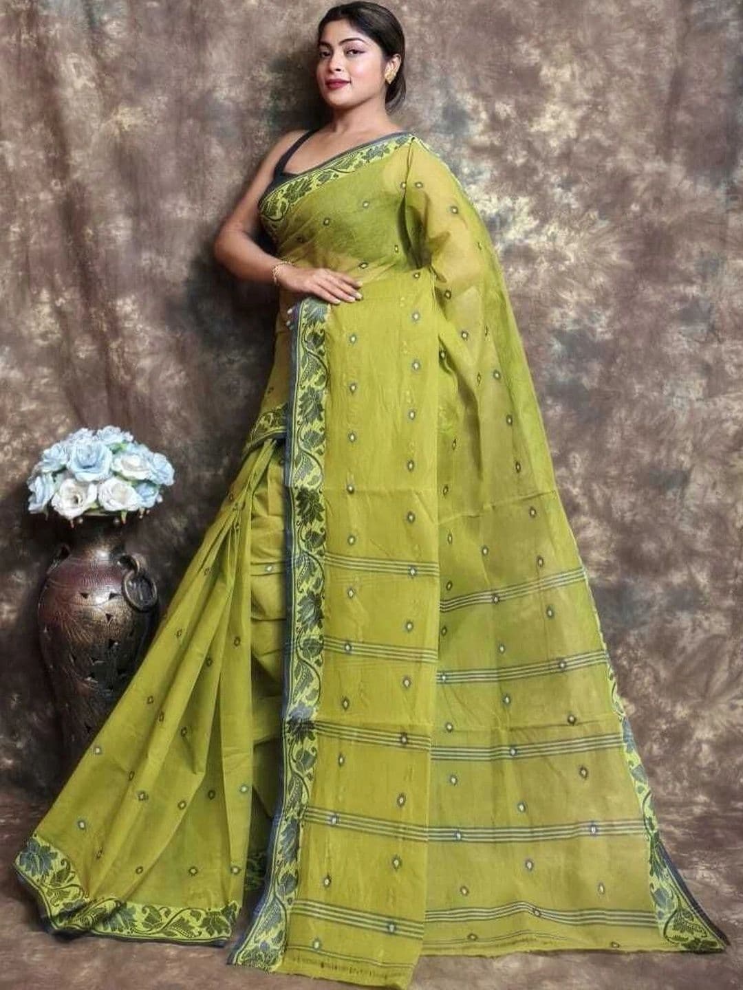 TANTSHREE Floral Pure Cotton Saree thumbnail 5