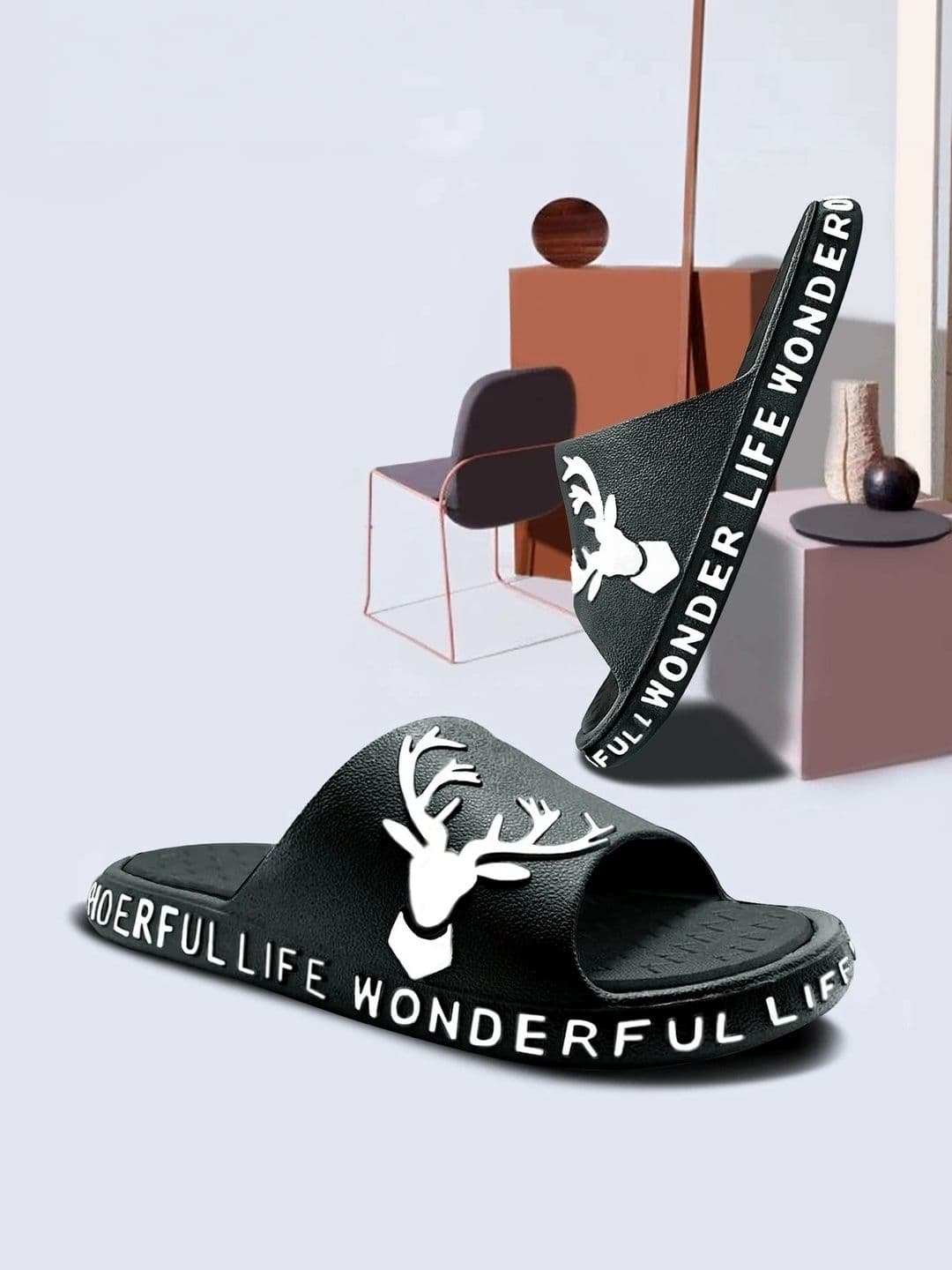 DECONDS Men Printed Sliders thumbnail 5