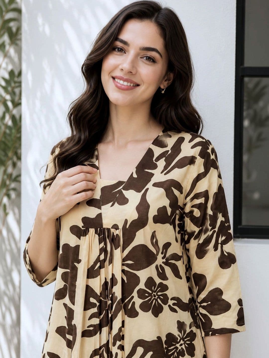 EVANORA Women Floral Printed Regular Kurta with Palazzos thumbnail 3