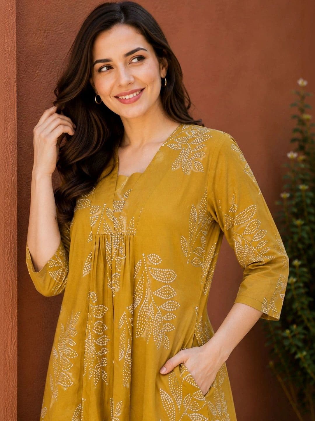 EVANORA Women Ethnic Motifs Printed Regular Kurta with Palazzos thumbnail 4