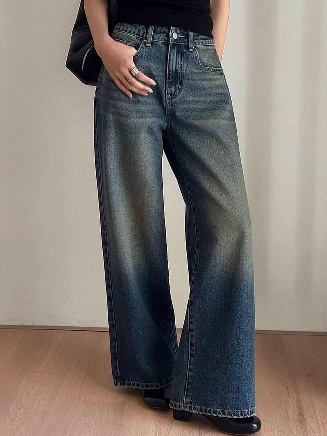 ESLITA Women High-Rise Low Distress Light Fade Jeans thumbnail 3