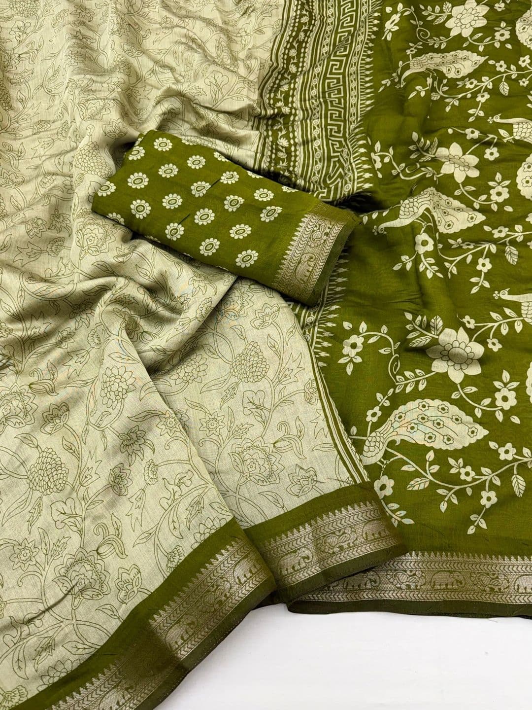 NARIVESH TRENDS Paisley Saree thumbnail 2