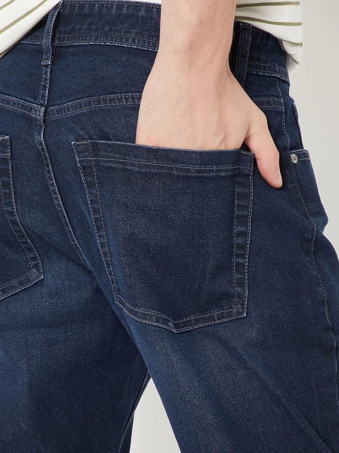 max Men Regular Fit Mid-Rise Stretchable Jeans thumbnail 4