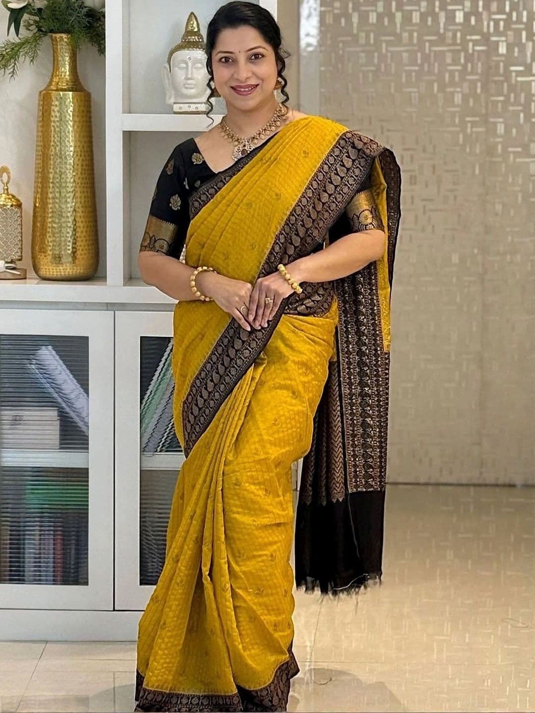PAZVADI Women Woven Design Zari Silk Blend Designer Kanjeevaram Saree - view 1
