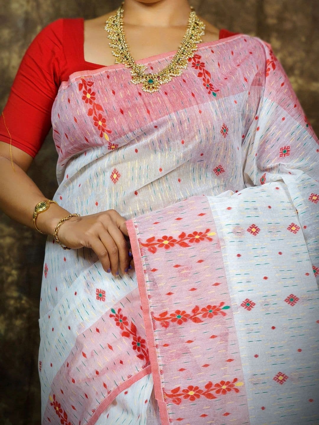 Monde Avenir Woven Design Jamdani Saree thumbnail 3