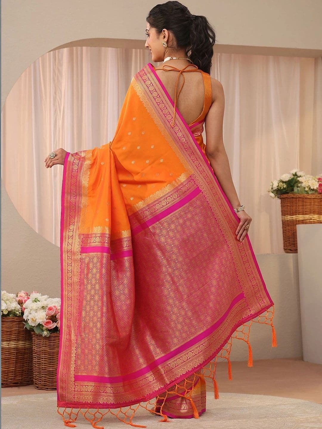 Libas Ethnic Motifs Zari Silk Blend Heavy Work Saree thumbnail 5