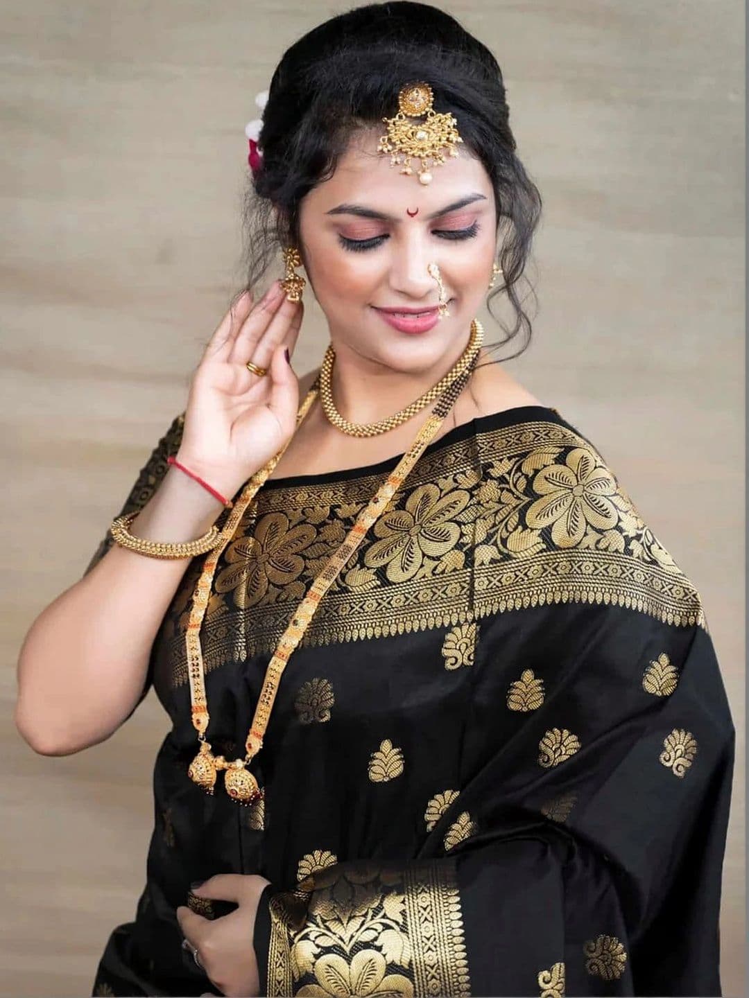 VYOM CREATION Woven Design Zari Art Silk Banarasi Saree thumbnail 3