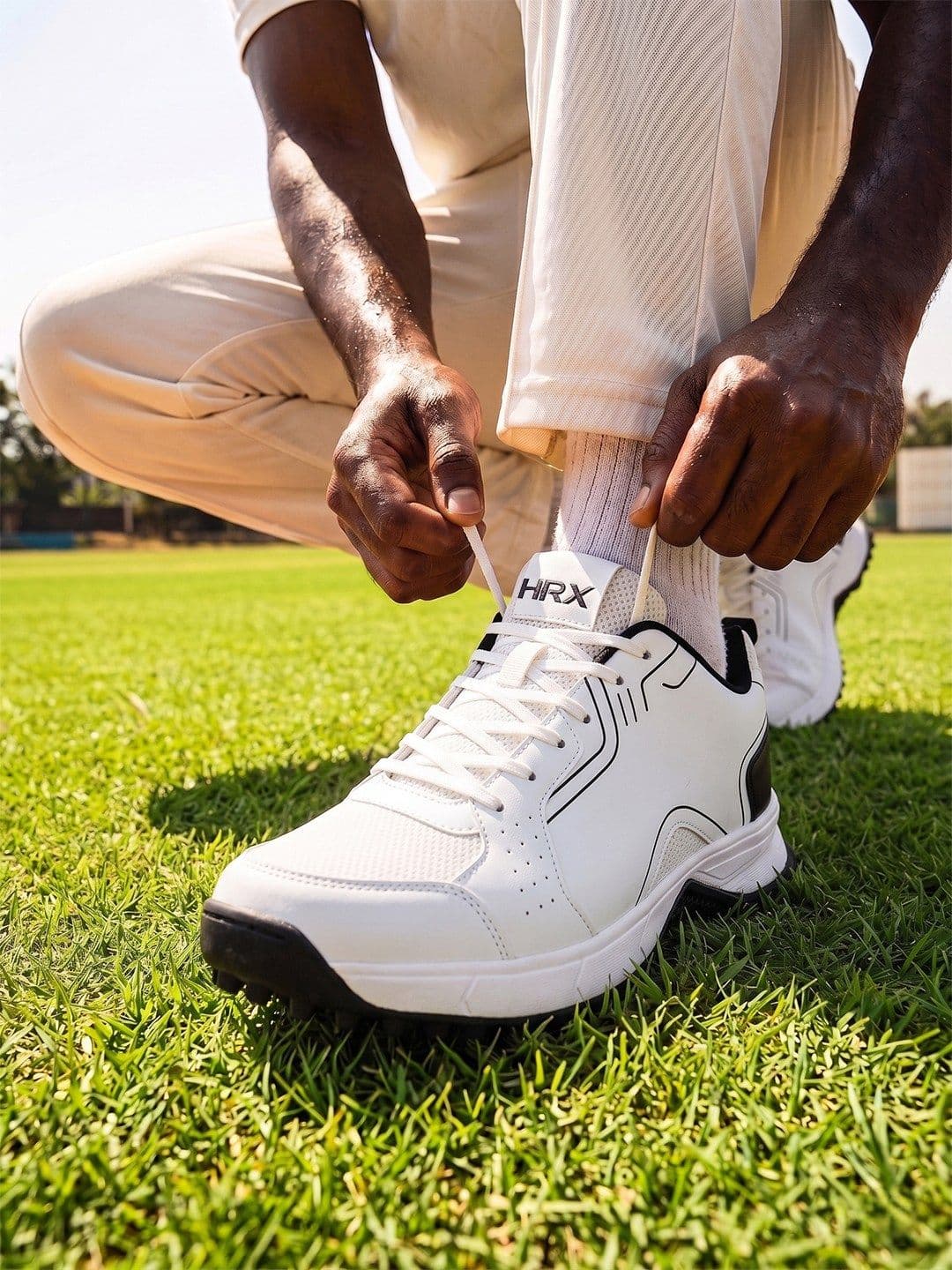 HRX by Hrithik Roshan Men Mesh Cricket Non-Marking Shoes thumbnail 5