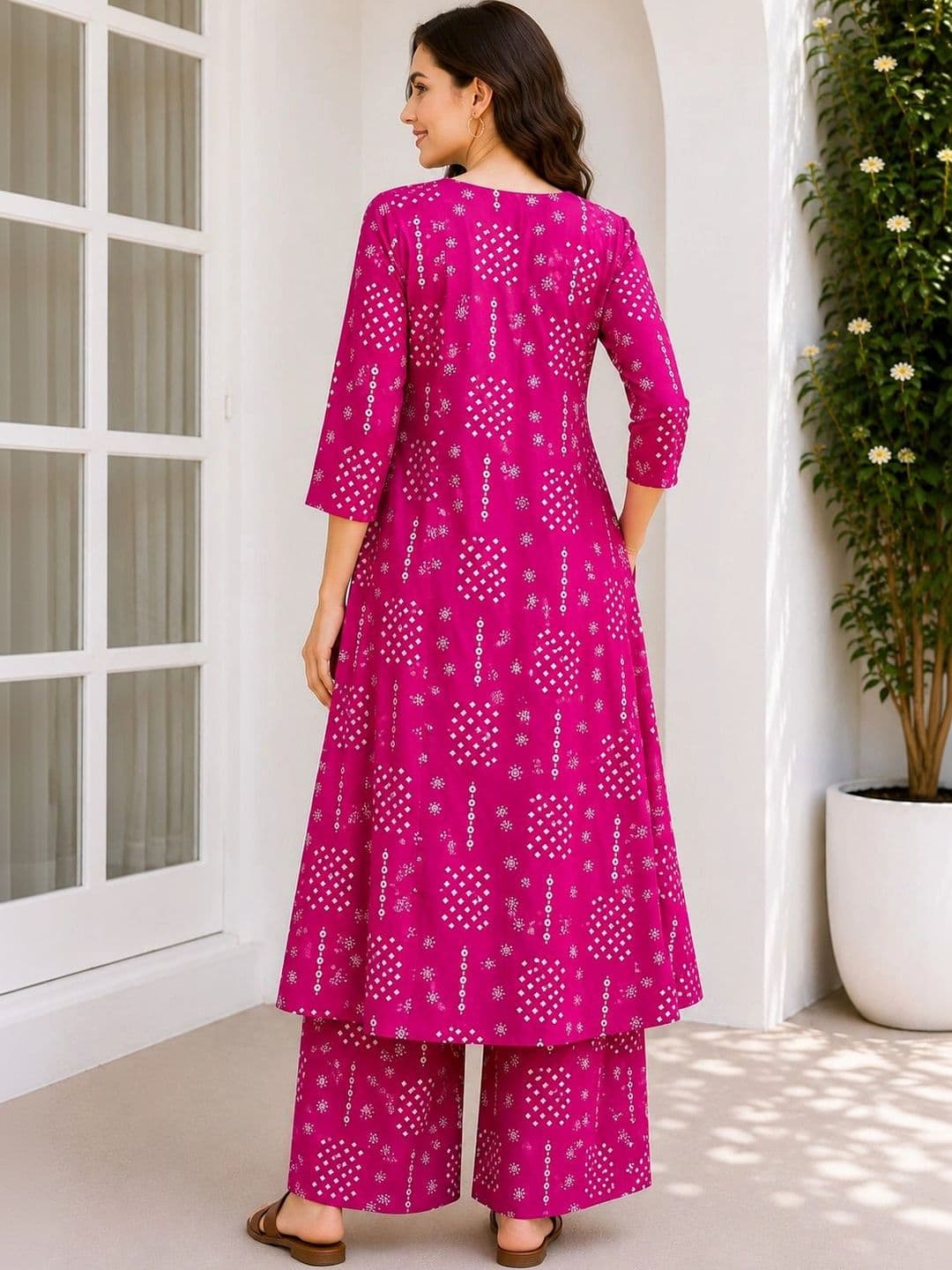 EVANORA Women Ethnic Motifs Printed Empire Kurta with Palazzos thumbnail 3