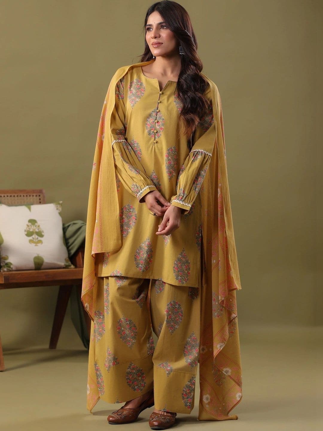 Rimeline Women Floral Printed Regular Pure Cotton Kurta with Farshi Salwar & Dupatta thumbnail 6