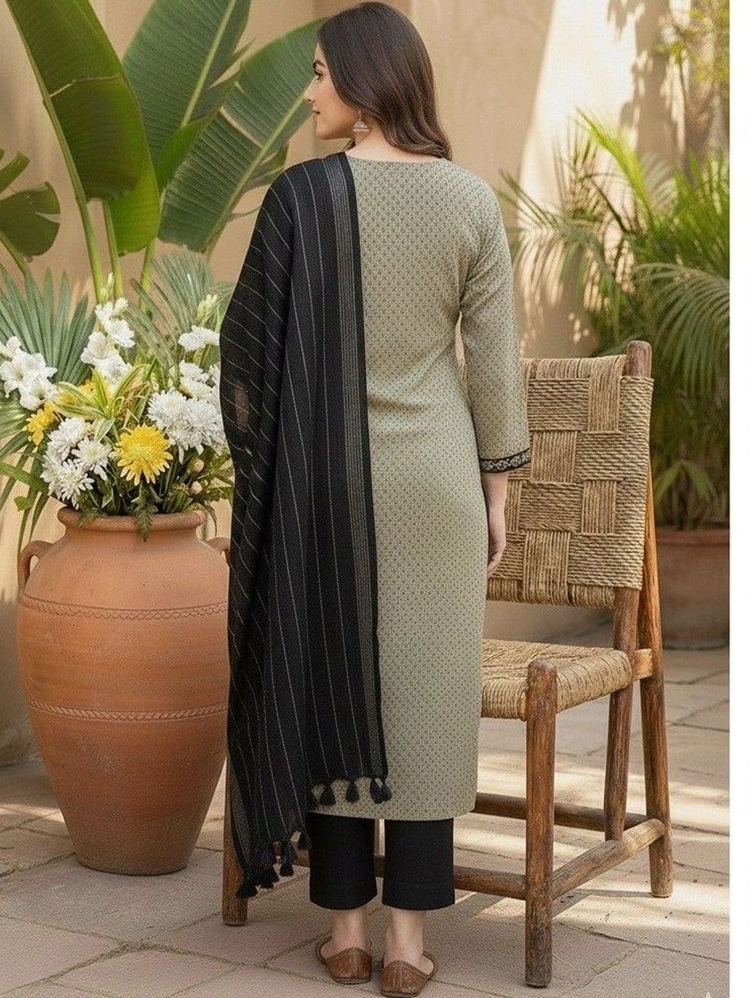 Sypher Boutique Women Ethnic Motifs Printed Regular Thread Work Pure Cotton Kurta with Trousers & With thumbnail 3