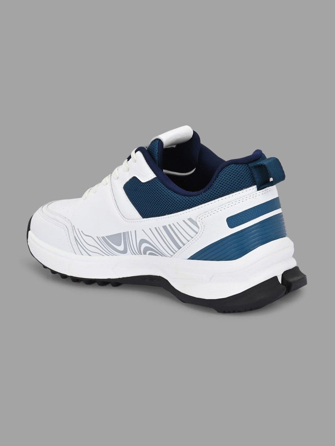 HRX by Hrithik Roshan Men Cricket Non-Marking Shoes thumbnail 3