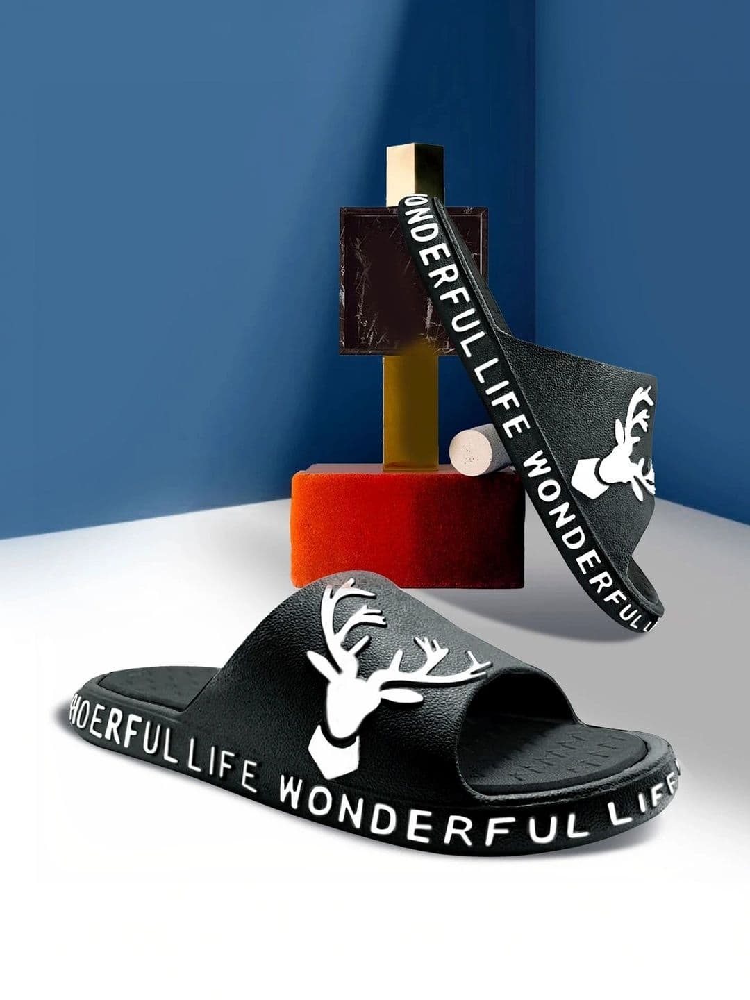 DECONDS Men Printed Sliders thumbnail 6