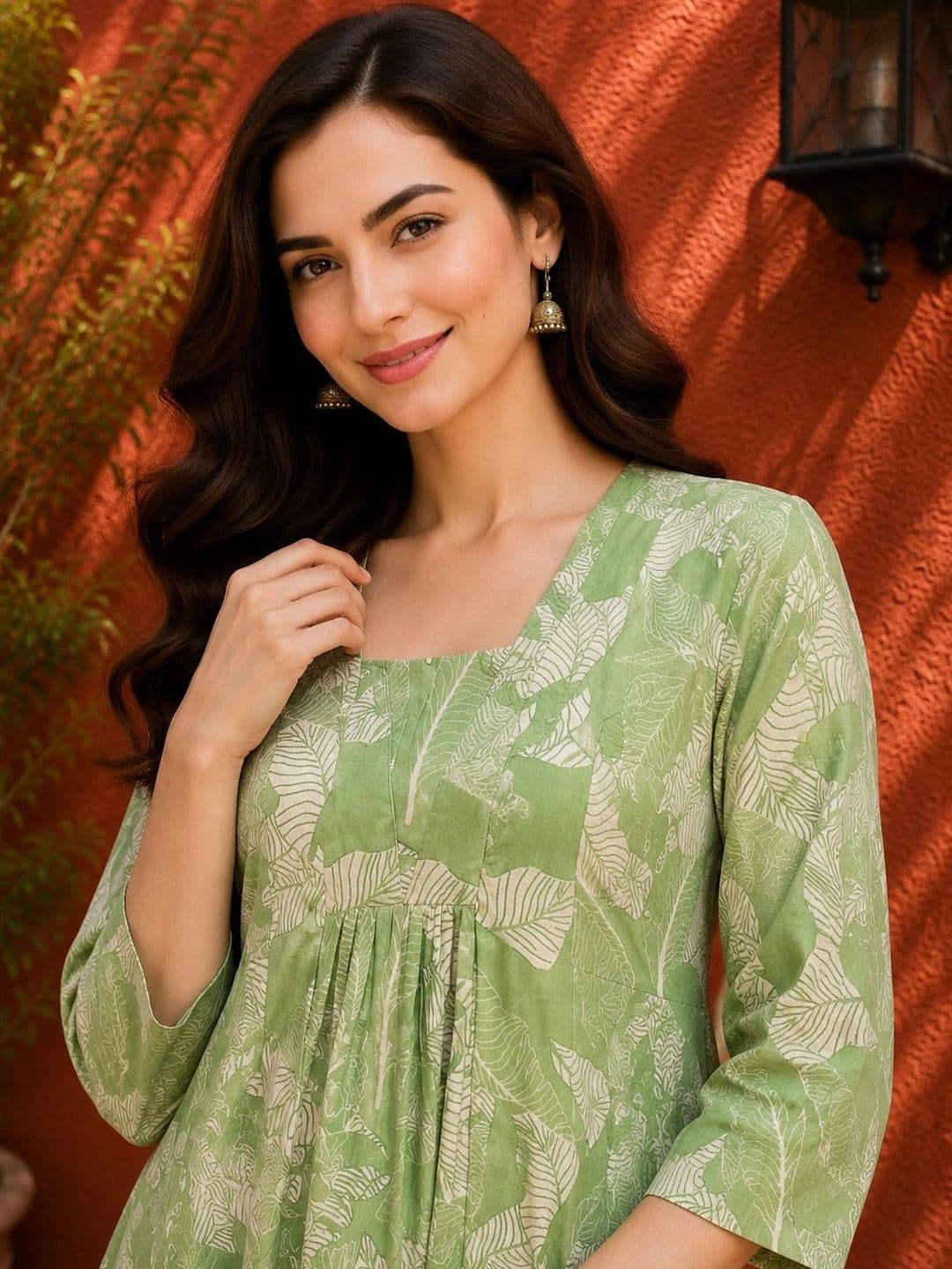 EVANORA Women Floral Printed Empire Kurta with Palazzos thumbnail 2