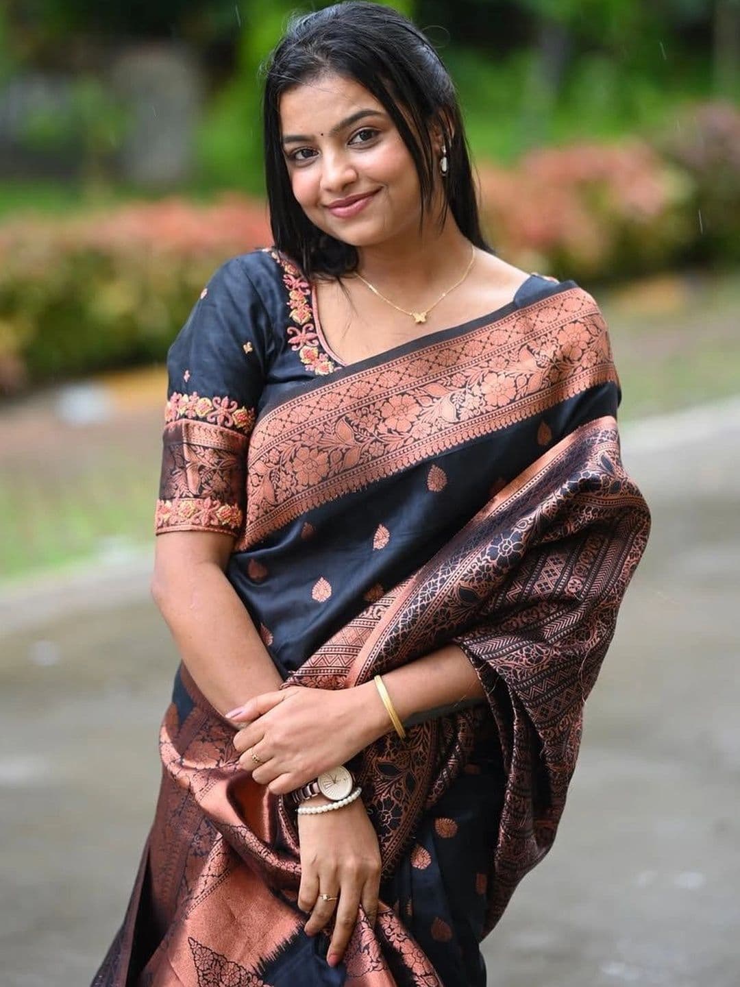 revika Woven Design Zari Art Silk Designer Kanjeevaram Saree thumbnail 4