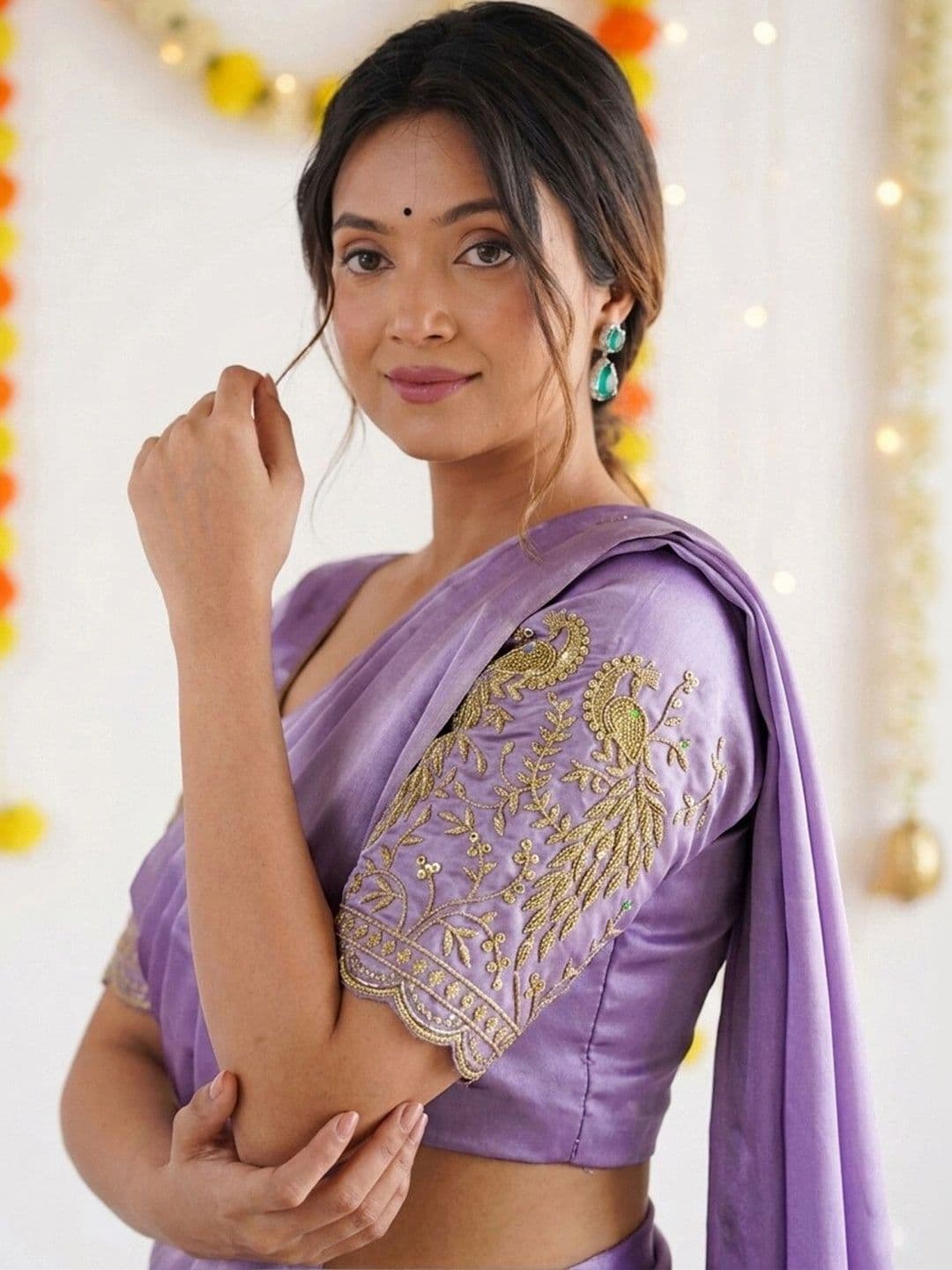 Satrani Zari Tissue Saree thumbnail 4