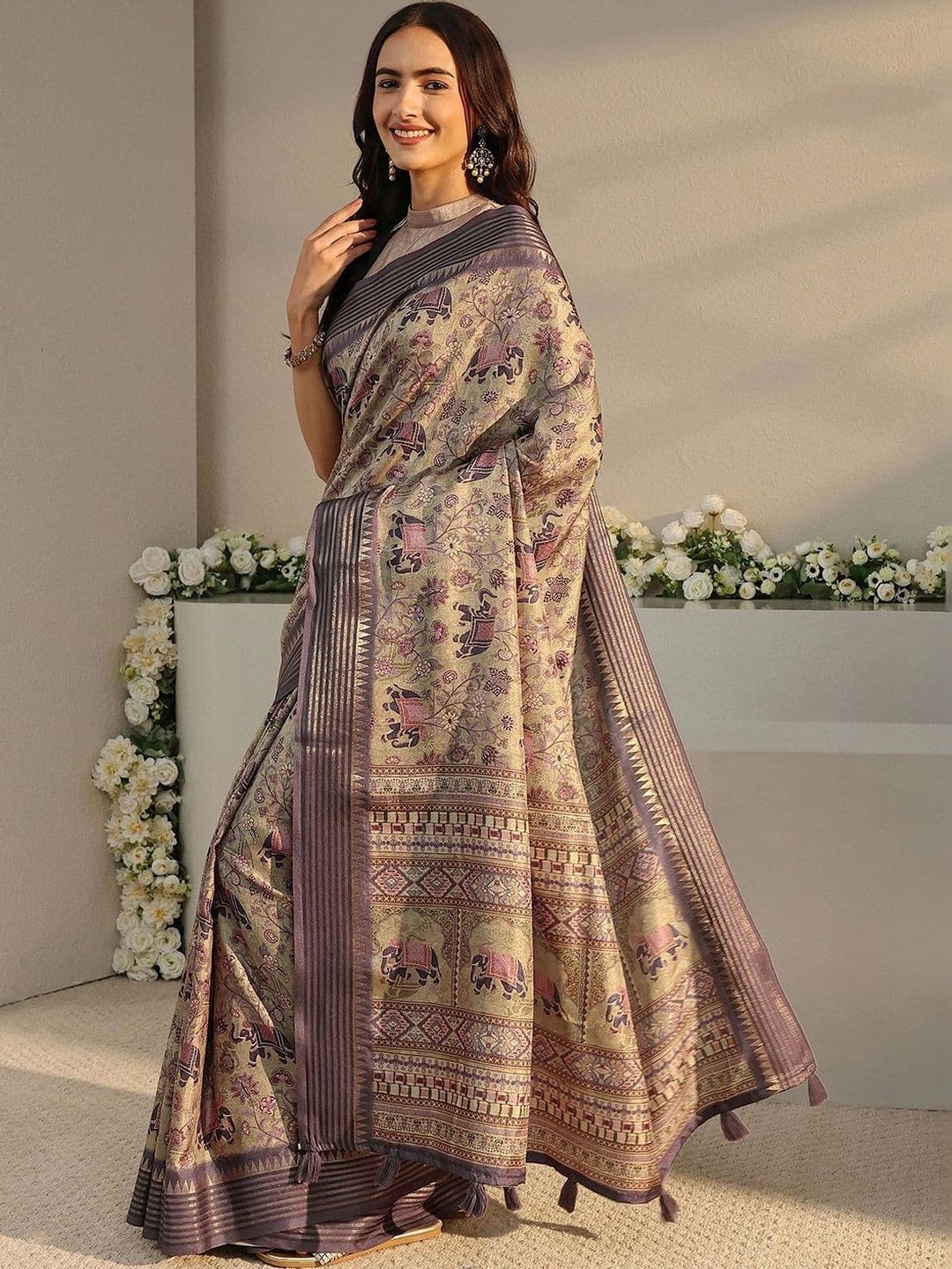 Libas Ethnic Motifs Zari Silk Blend Saree thumbnail 2