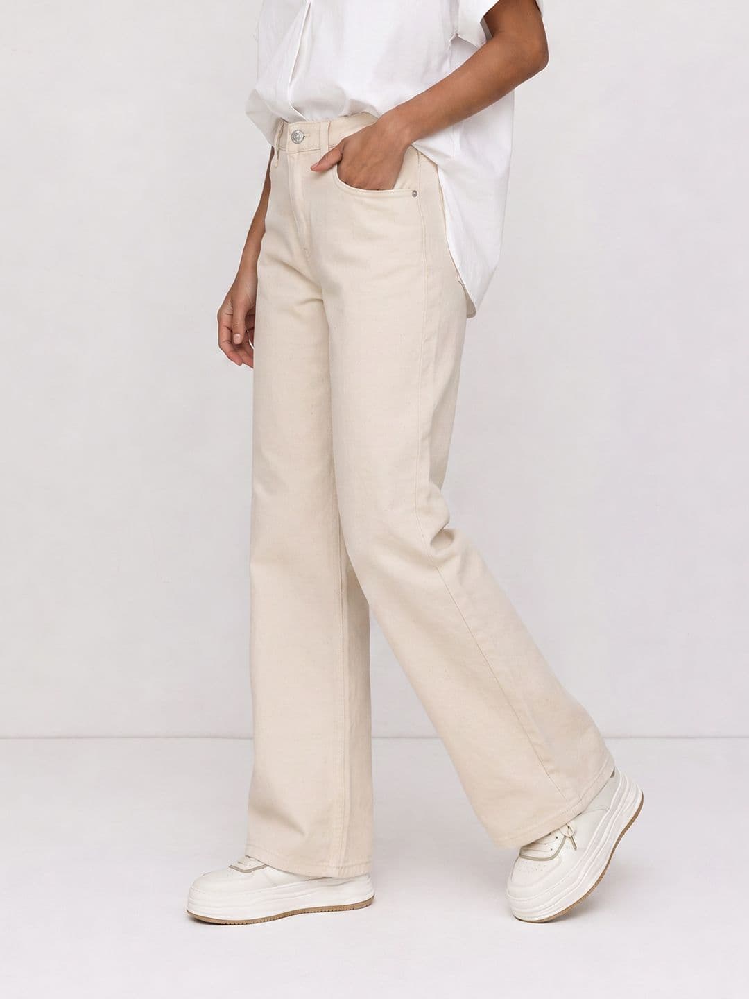 The Roadster Life Co. Women Straight Fit Stretchable Jeans - view 1