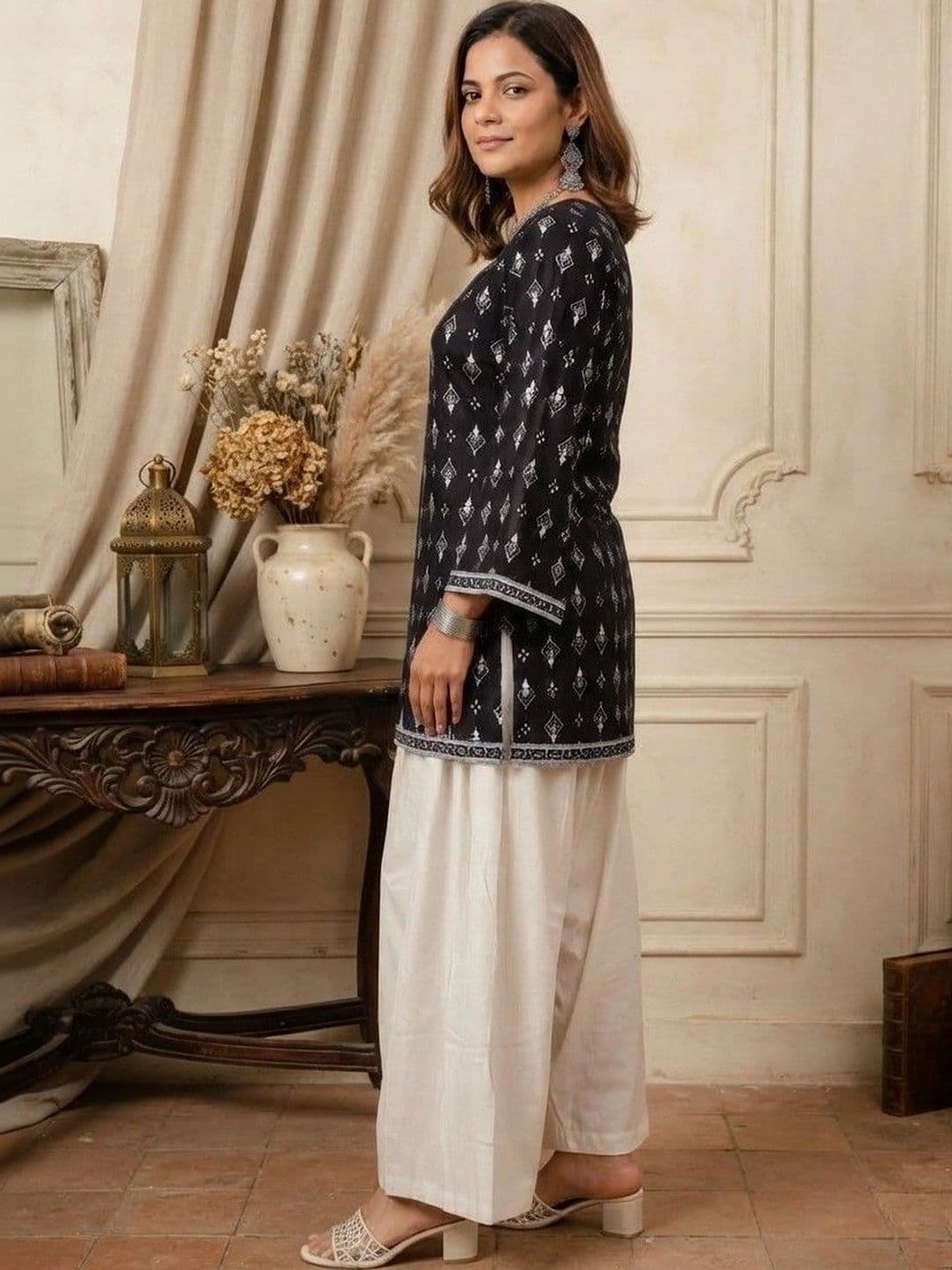 Sangria Women Printed Regular Pure Cotton Kurti with Farsi Salwar thumbnail 5