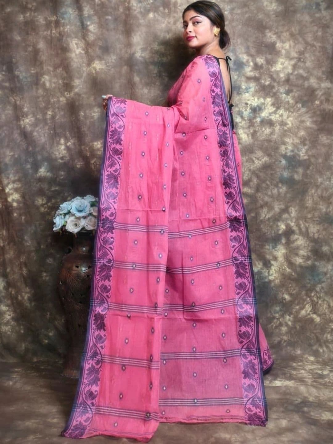 TANTSHREE Floral Embroidered Pure Cotton Saree thumbnail 4