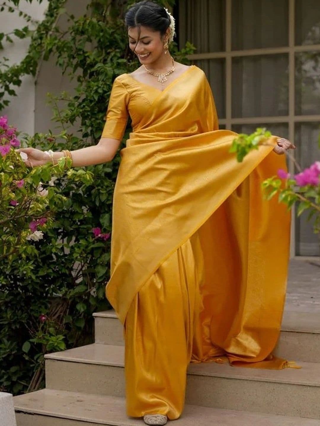 revika Woven Design Zari Art Silk Designer Kanjeevaram Saree thumbnail 2