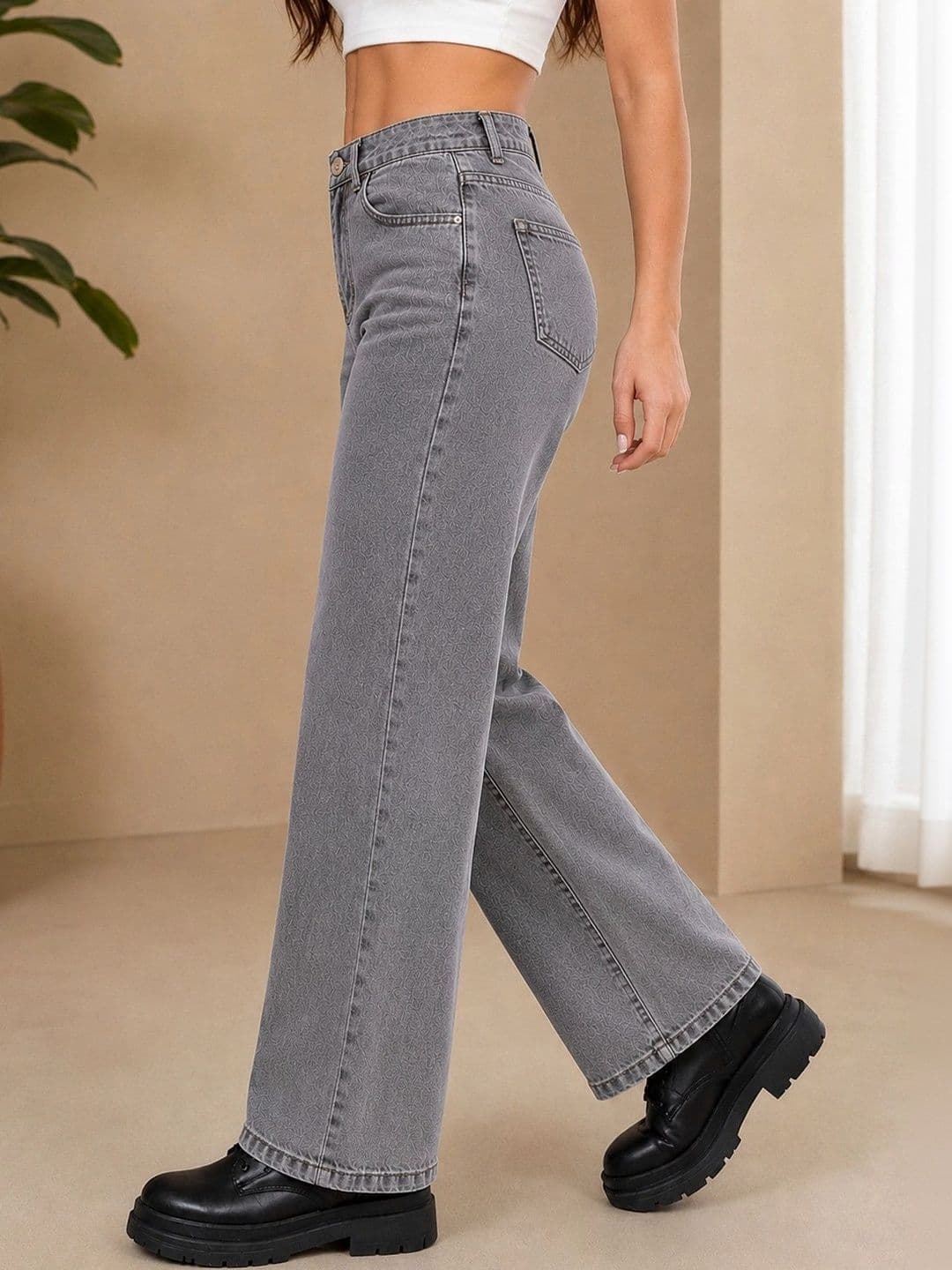 cnw Women Straight Fit Mid-Rise Jeans thumbnail 2