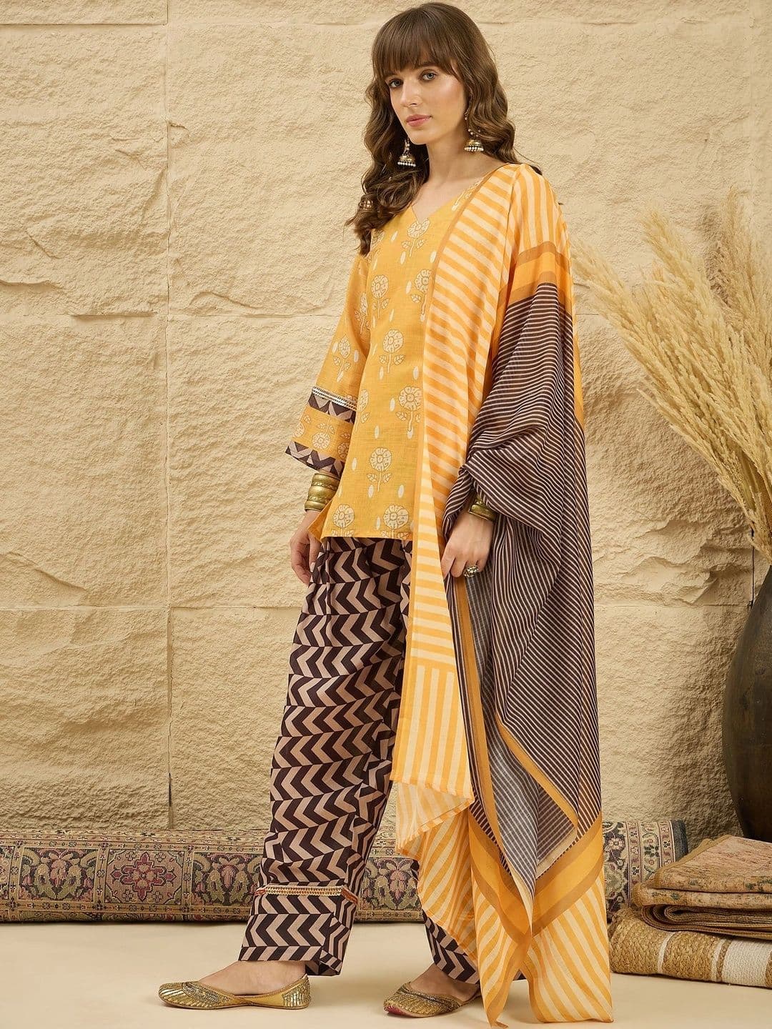 Ethnic Junction Women Floral Printed Regular Linen Kurta with Palazzos & With Dupatta thumbnail 7