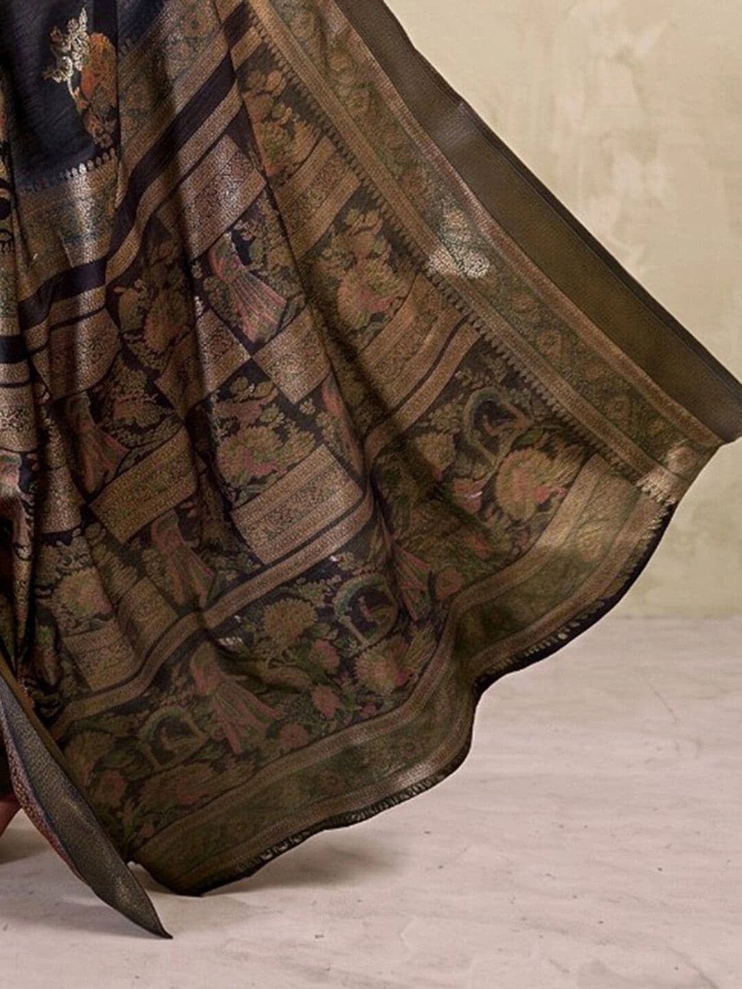 SAARA Woven Design Zari Silk Blend Saree thumbnail 6