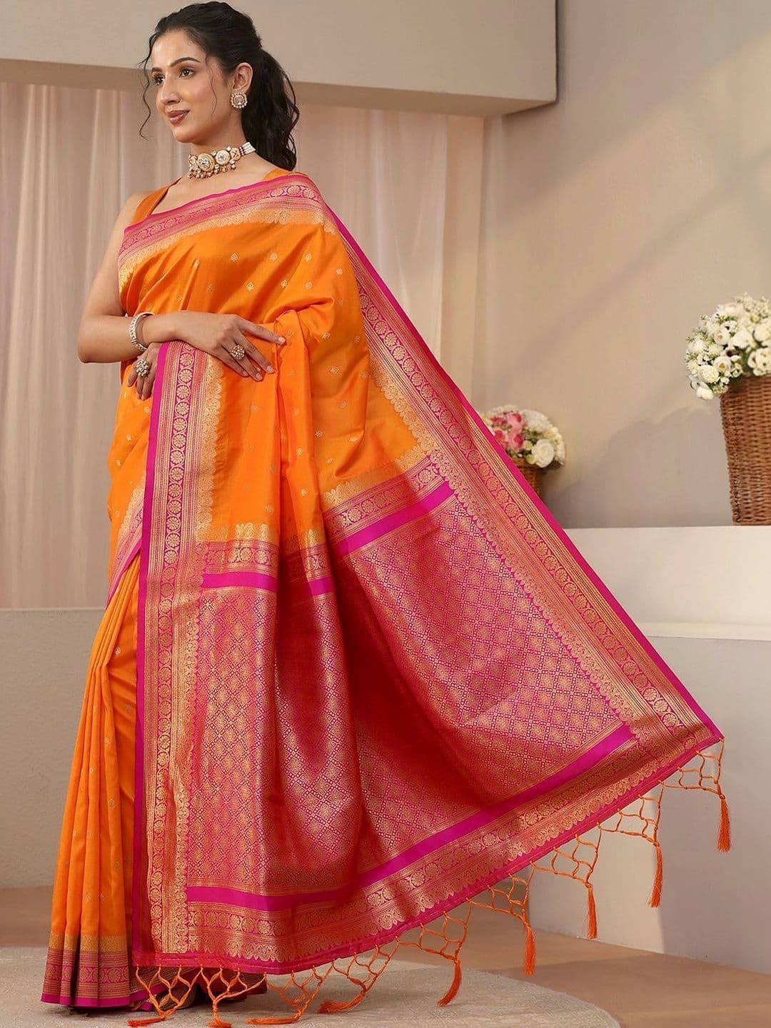 Libas Ethnic Motifs Zari Silk Blend Heavy Work Saree thumbnail 2