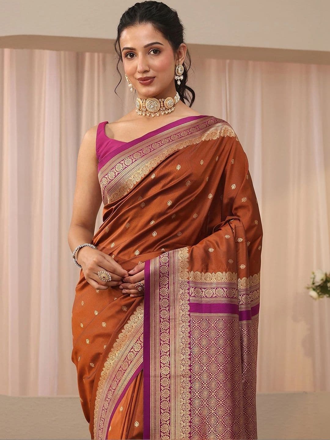 Libas Woven Design Zari Silk Blend Saree thumbnail 2