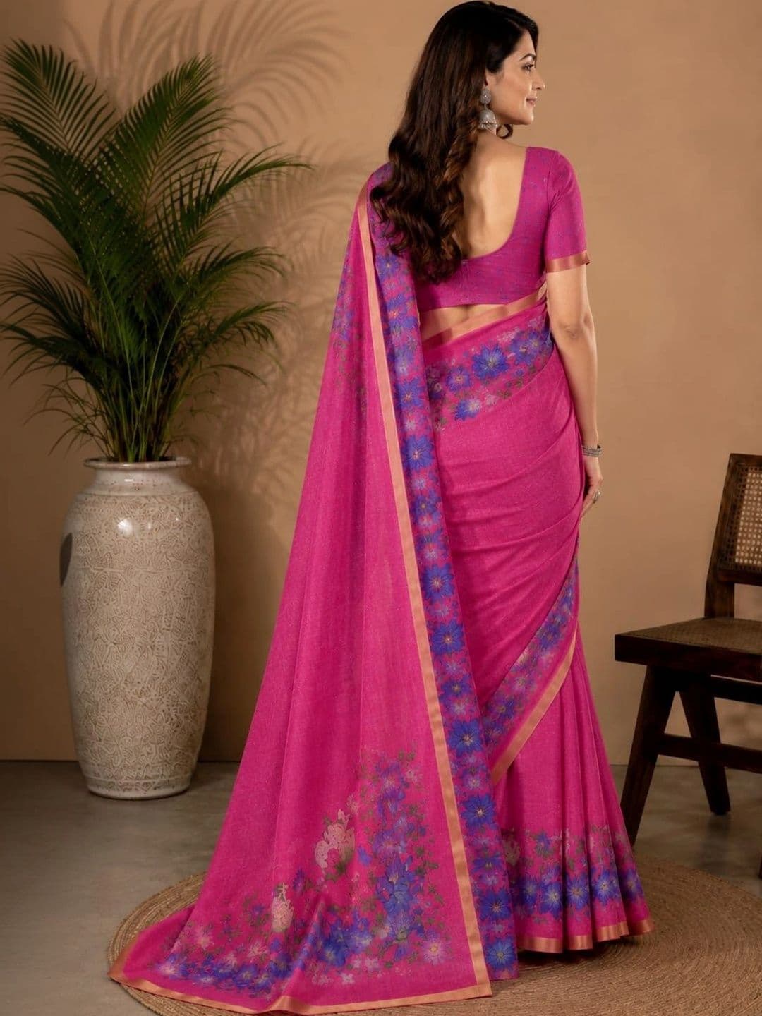 SHRIJAMYAHAM Floral Linen Blend Saree thumbnail 3