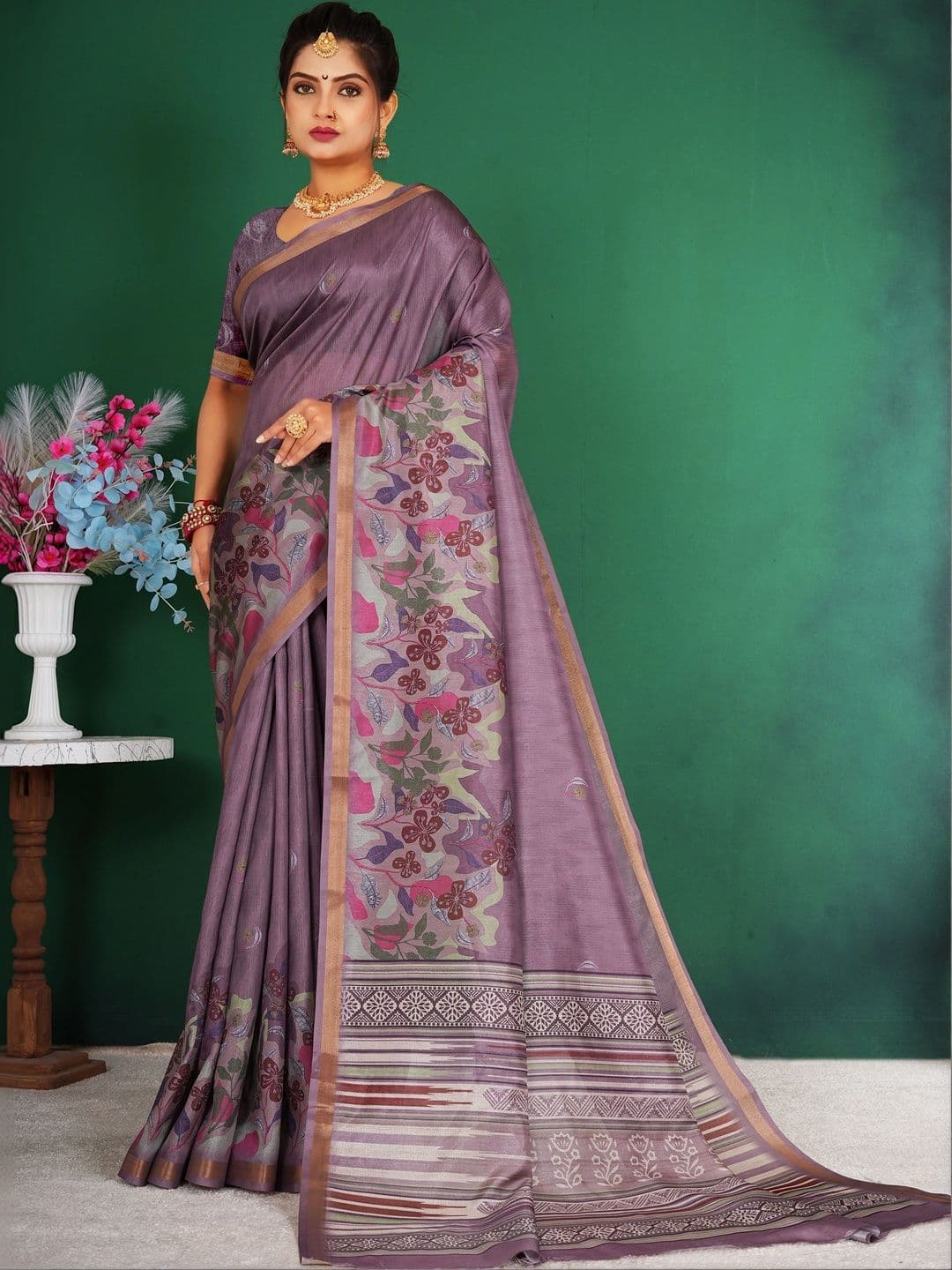 NARIVESH TRENDS Floral Art Silk Saree thumbnail 2