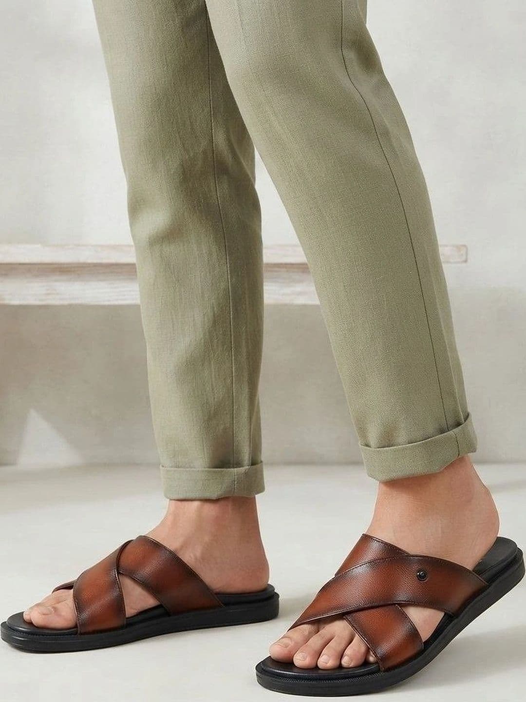 Viora Men Slip-On thumbnail 6
