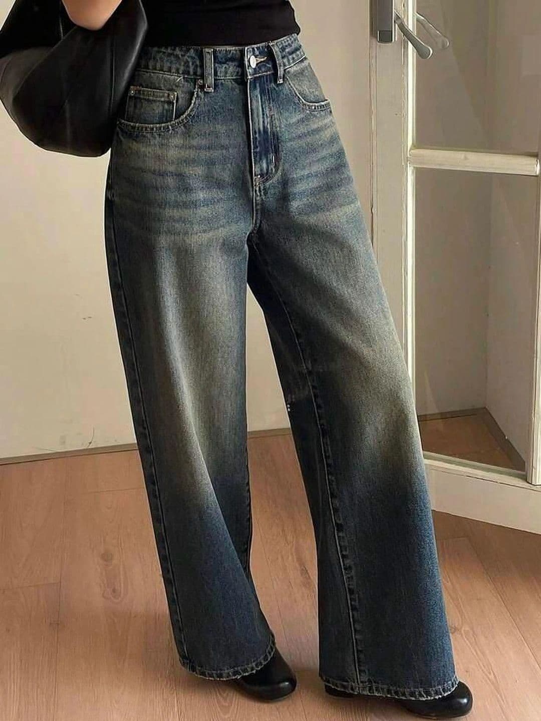 ESLITA Women High-Rise Low Distress Light Fade Jeans thumbnail 5