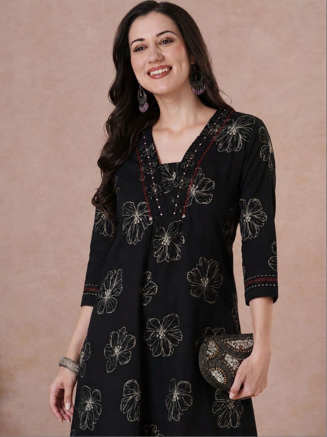 KAMI KUBI Women Floral Printed Thread Work Floral Kurta thumbnail 2