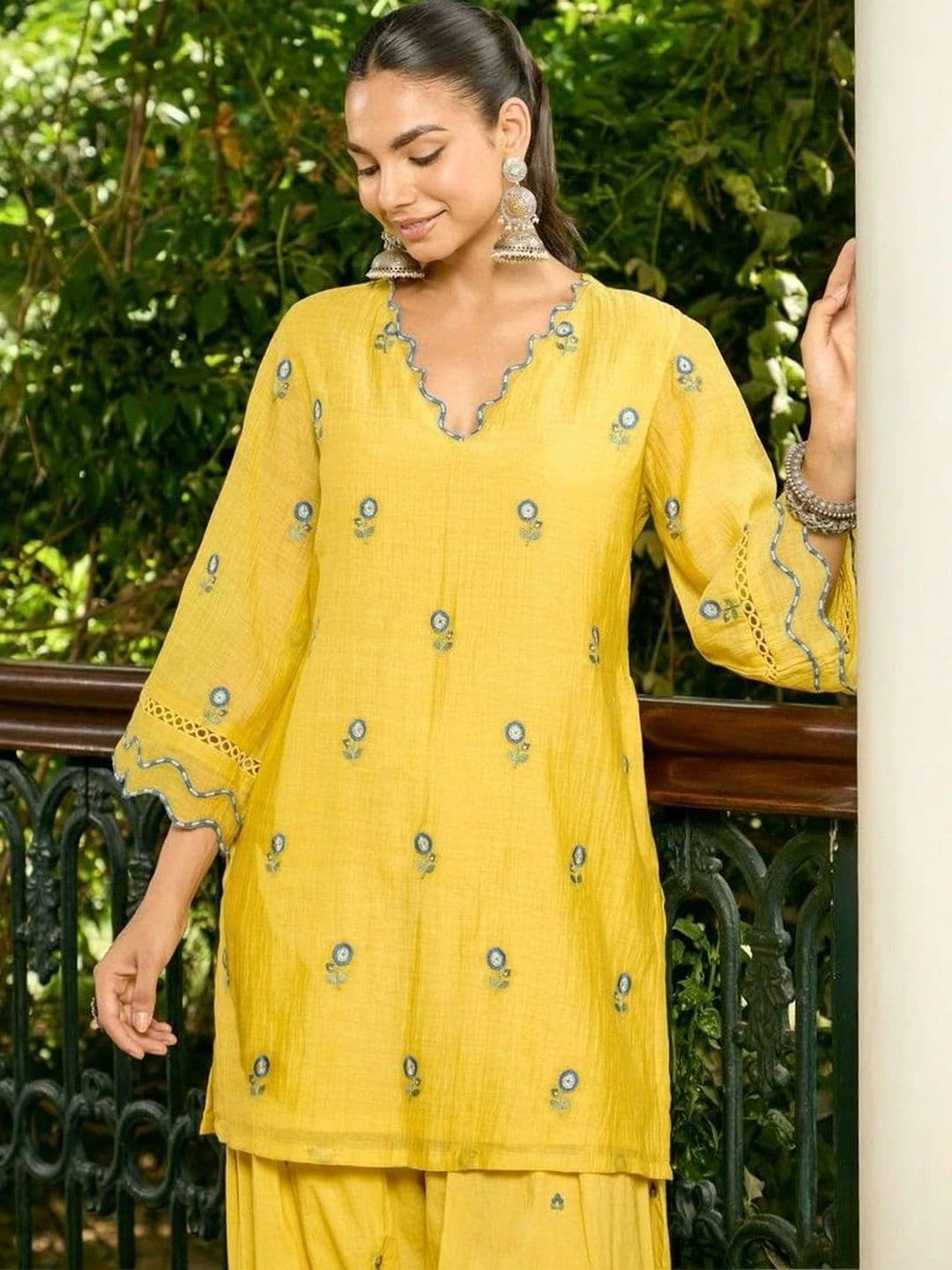 B&B Fashion Women Ethnic Motifs Embroidered Regular Thread Work Kurta with Palazzos & With Dupatta thumbnail 6