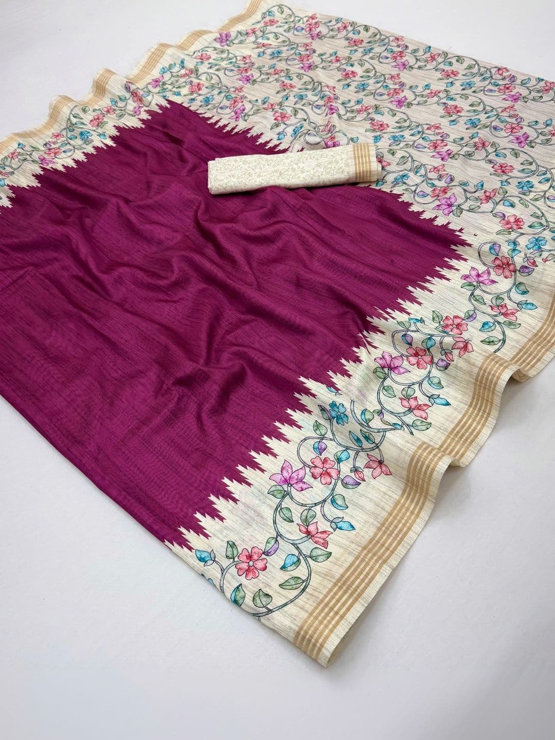NARIVESH TRENDS Floral Art Silk Saree thumbnail 2