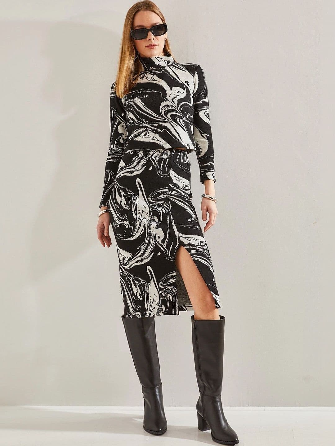 BIANCO LUCCI Women Abstract Side Slit Midi Straight Skirt - view 1