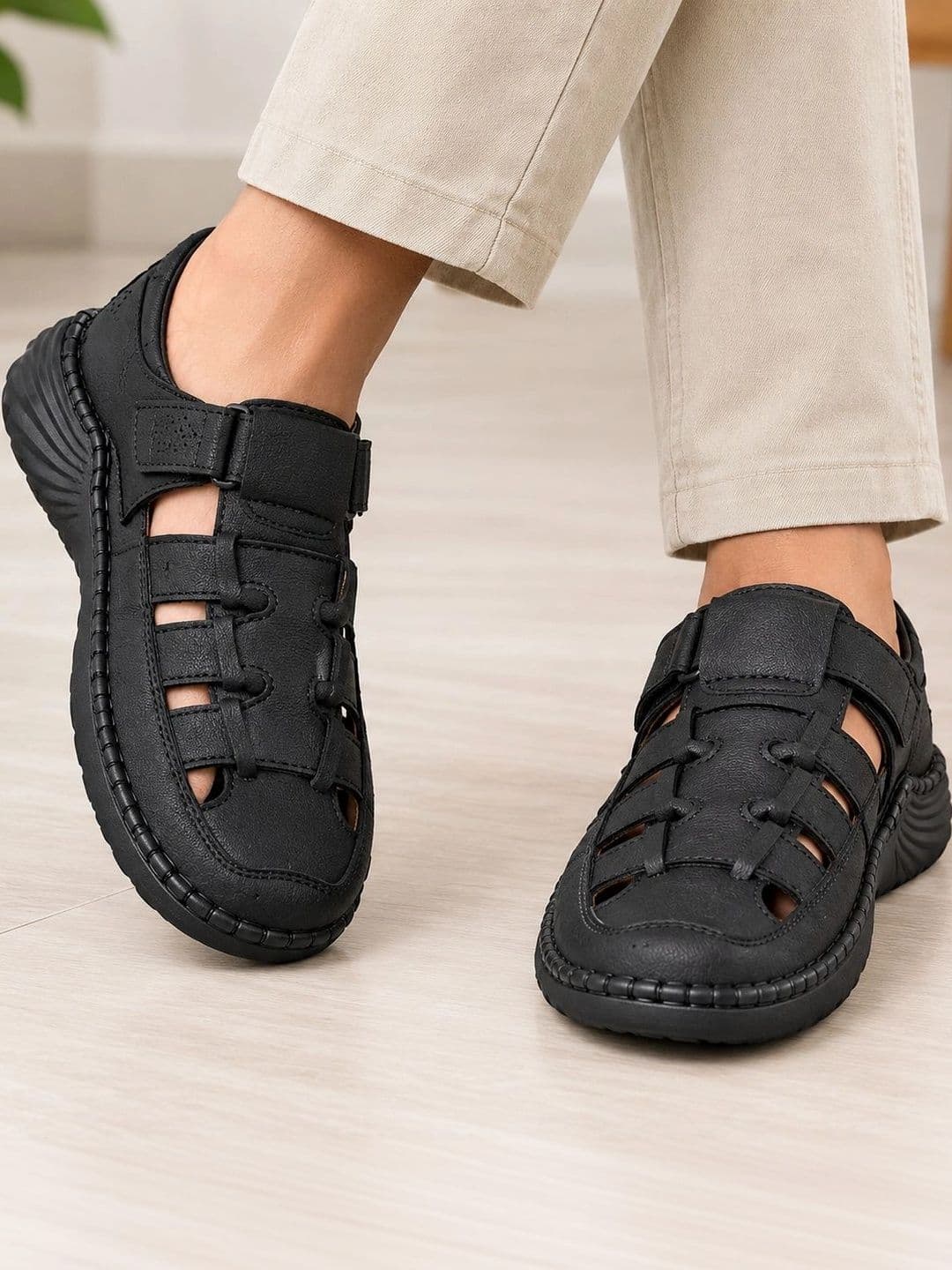Roadster Men Fisherman Sandals thumbnail 5