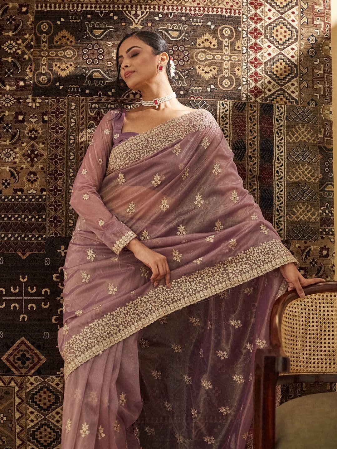 kasee Floral Zardozi Supernet Saree thumbnail 2