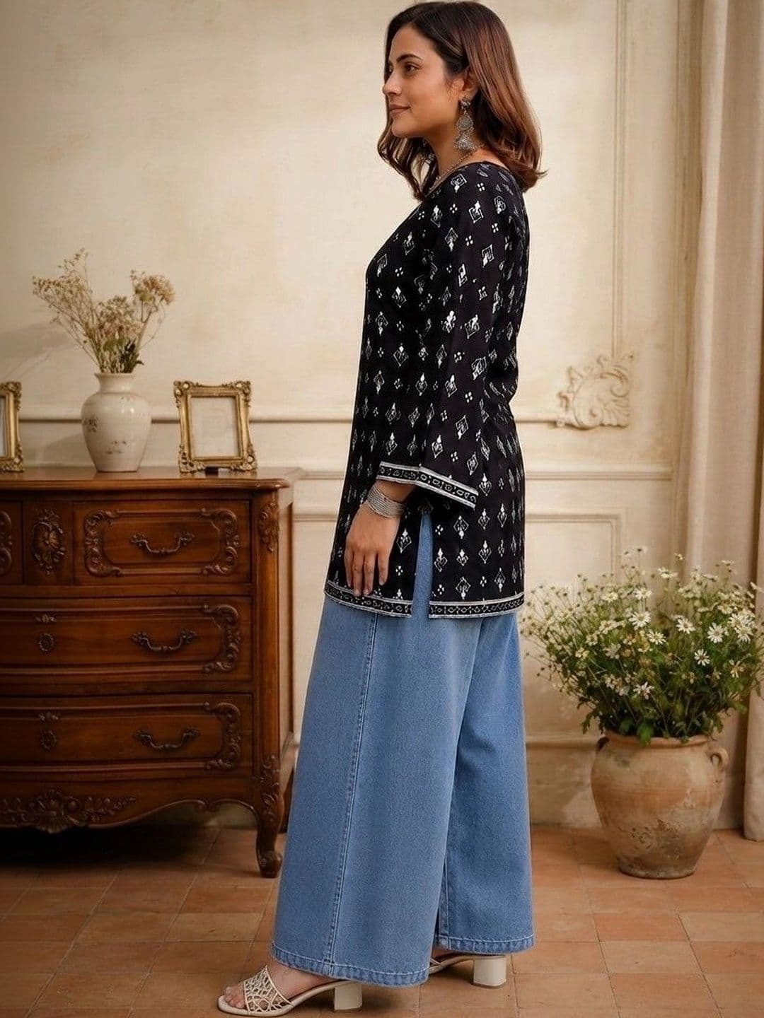 Sangria Ethnic Motifs Printed Square Neck Pure Cotton Kurti thumbnail 3