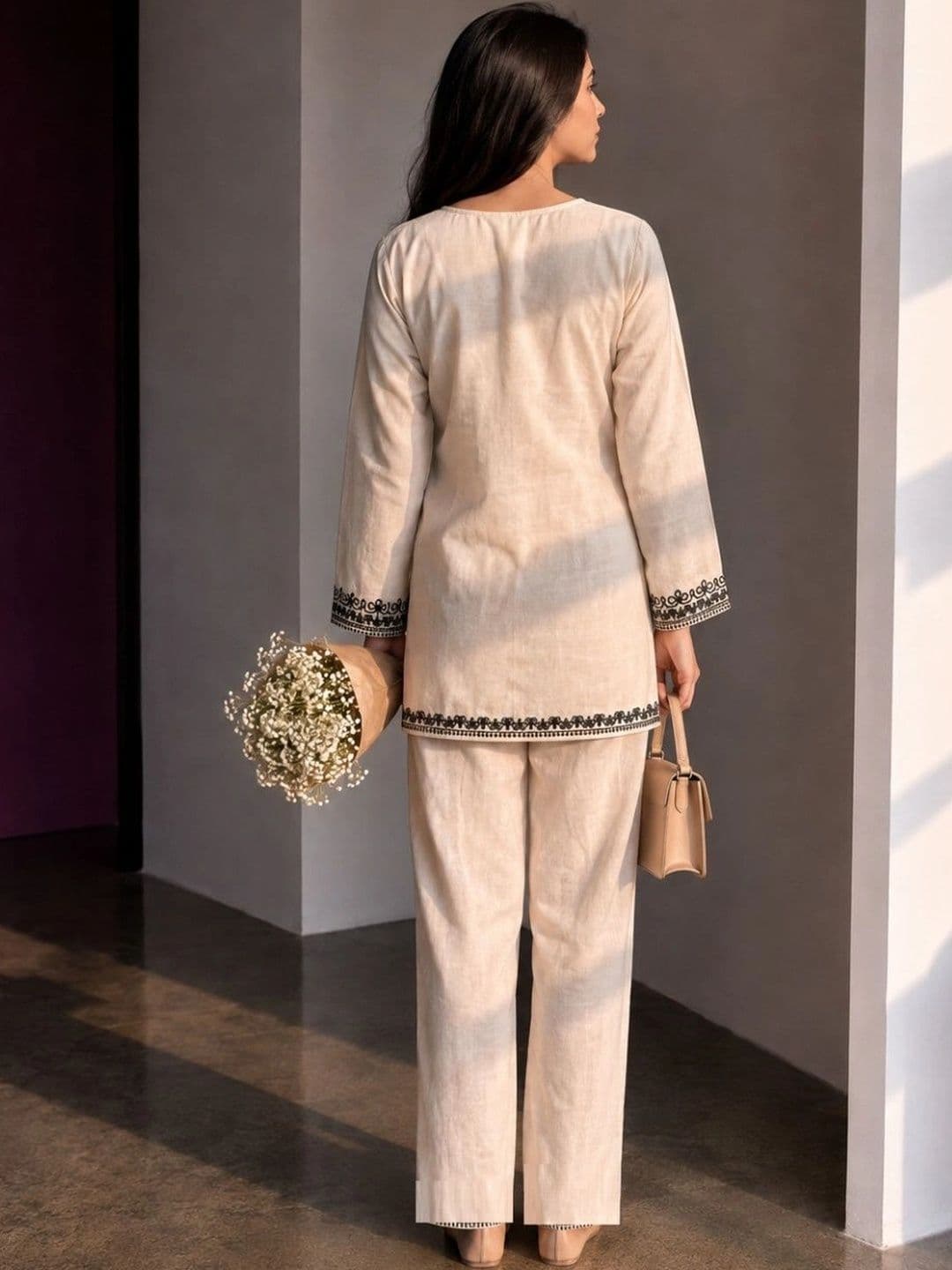 ALAKHI STUDIO Women Embroidered Regular Thread Work Kurta with Palazzos thumbnail 4