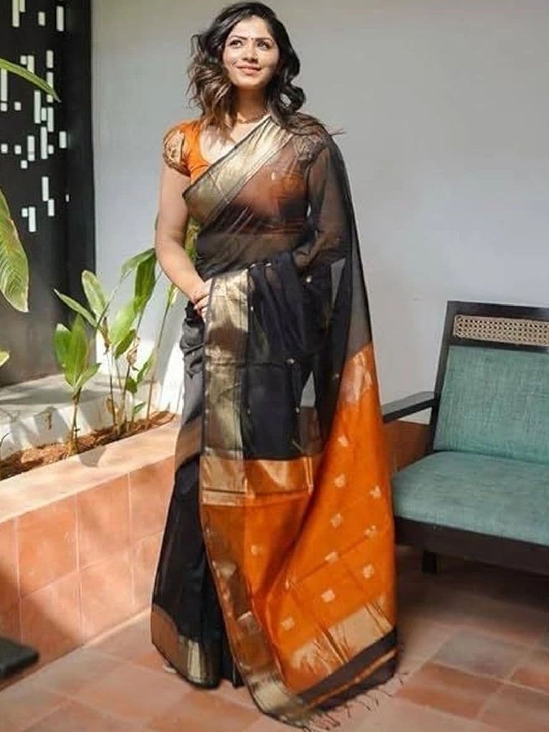 VYOM CREATION Zari Art Silk Banarasi Saree - view 1
