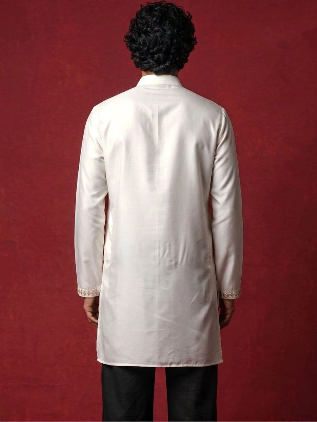 Jompers Men Embroidered Thread Work Kurta thumbnail 3