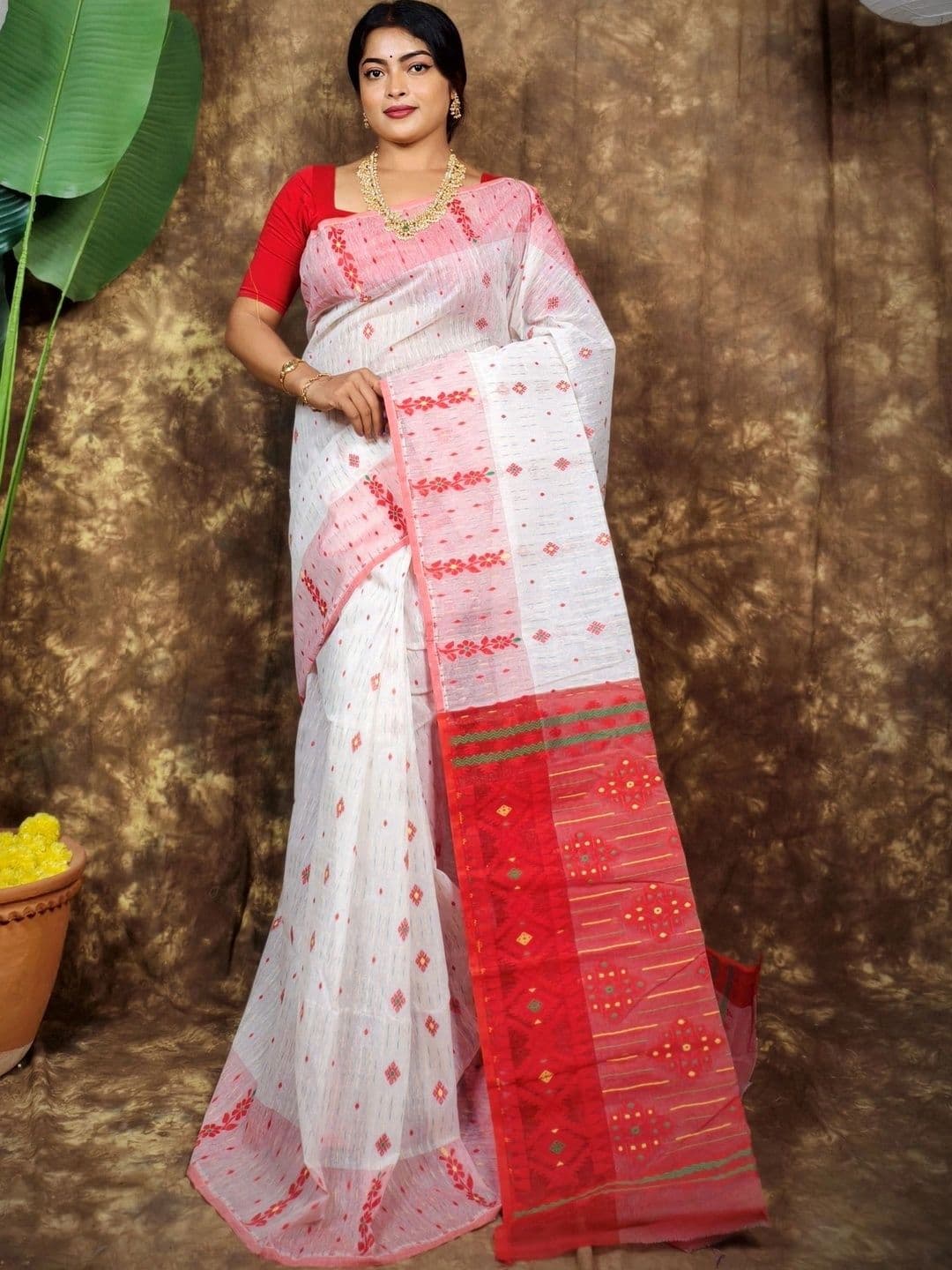 Monde Avenir Woven Design Jamdani Saree - view 1